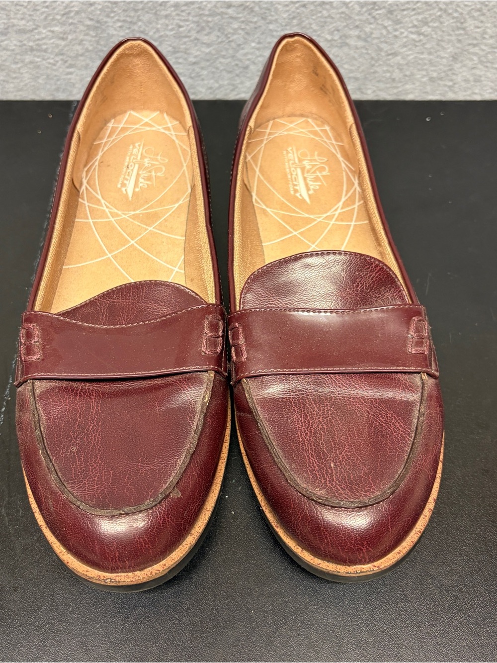 Lifestride Women’s ZEE loafers slip on faux leather burgundy comfy size 8